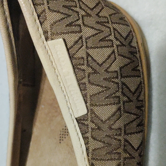 Michael Kors Flats - Picture 2 of 3